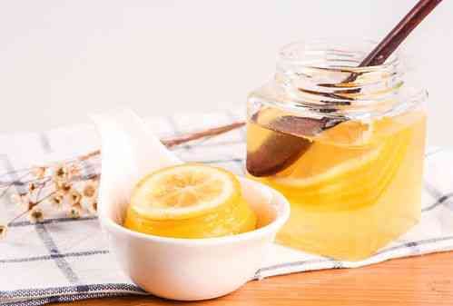 燕窝蜂蜜水养颜秘方:滋润保湿、增强免疫,全方位解答制作与功效疑问