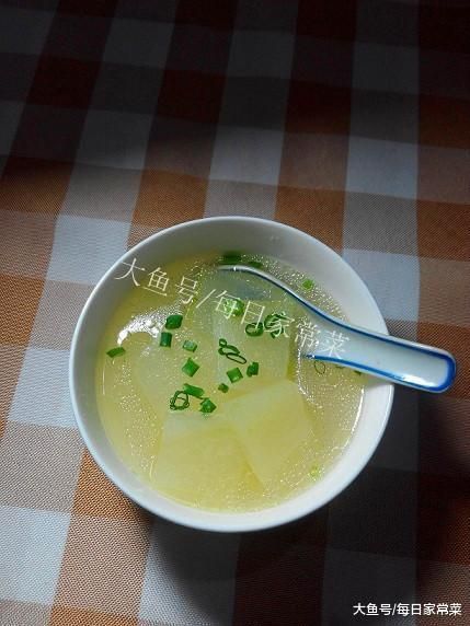 晚餐的一碗冬瓜素湯: 做法超簡單, 爽口又甘甜, 健康又溫暖