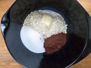 最好的北歐甜點(diǎn)食譜之:丹麥燕麥可可丸(無需烤箱)的做法 步驟1