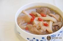 花胶花菇响螺煲鸡汤