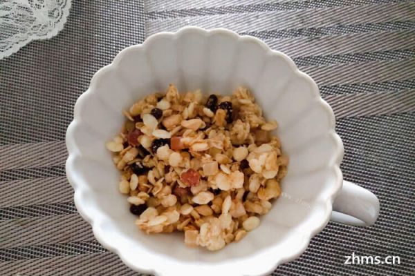 特别想早餐吃一点健康的食物，纯燕麦早餐吃对健康好吗？