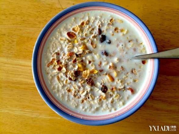【图】一个月的减肥食谱大全 推荐3款中药膳食配方2