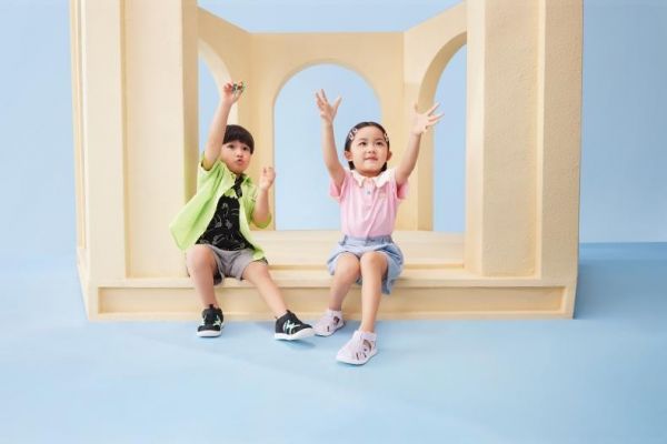 如何帮助宝宝健康学步？江博士：备上合适机能鞋