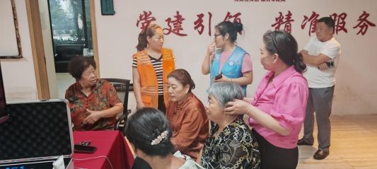 济宁太白湖新区许庄街道荷韵花园社区开展鼻炎与疼痛健康日关爱活动​