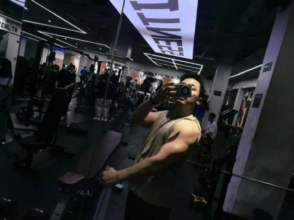 90后小伙疯狂健身半个月 导致全身多器官功能损伤进ICU