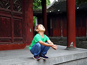 {月中发布}上海自闭症知名儿科医院-上海看自闭症的儿科医院哪家好