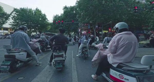 電動(dòng)車?yán)m(xù)航提升與電池保養(yǎng)秘籍-有駕