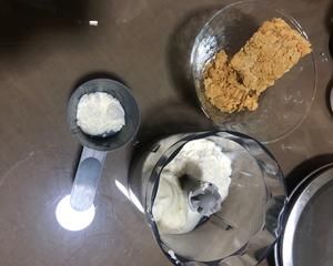 低卡快手高蛋白免烤提拉米蘇（宿舍黨也可）的做法 步驟1