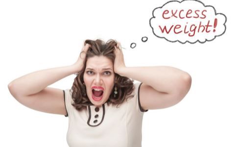 跑步后怎么做拉伸运动小腿不会变粗 预防小腿变粗怎么做拉伸 拉伸运动可以瘦腿吗