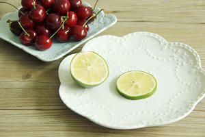 樱桃青柠冰果汁的做法 步骤2