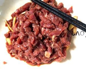 健康版尖椒炒牛肉的做法 步骤1
