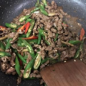 健康版尖椒炒牛肉的做法 步骤3