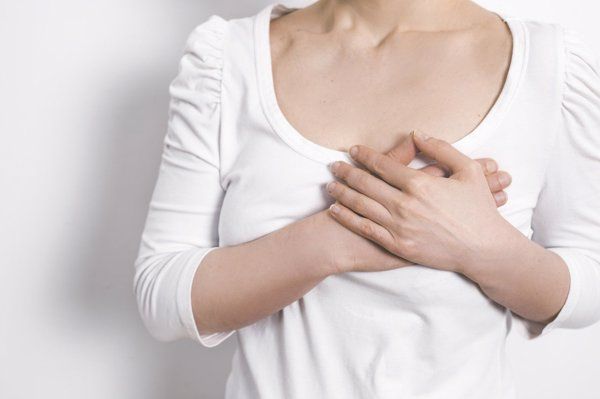 胸部缩水如何拯救乳房胀痛