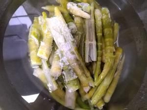竹筍燒牛腩的做法 步驟2