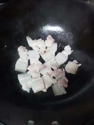 冬筍木耳炒肉片的做法 步驟2