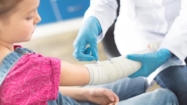 告别脸上嘟嘟肉选择注射瘦脸针