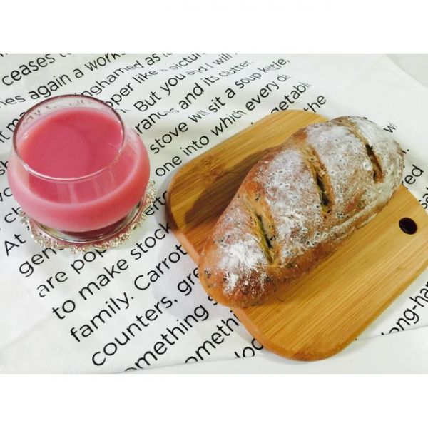 健康黑芝麻面包(面包機(jī)揉面）的做法