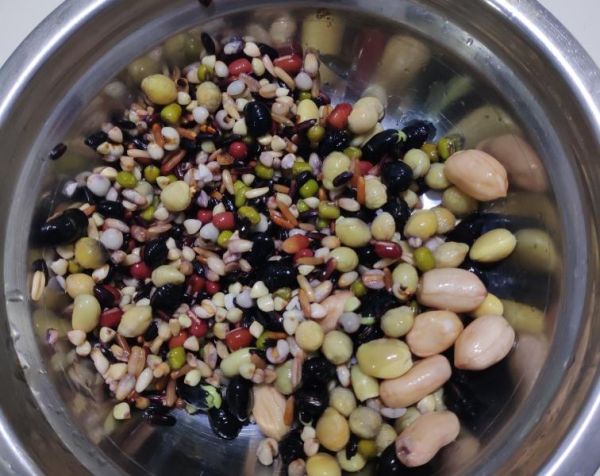 純奶手撕吐司的做法 步驟1