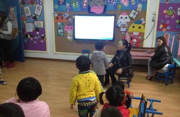 幼儿园小班语言教案《小狗卖冷饮》含反思