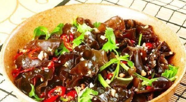 如何吃木耳有营养？试试这个方法，制作简单，美味可口