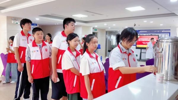 深圳永福医院联合福永街道新时代文明实践所开展：青少年医学科普急救培训活动