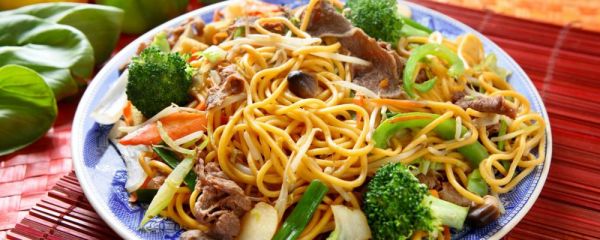 晚上吃豆角焖面会胖吗 豆角焖面热量高吗