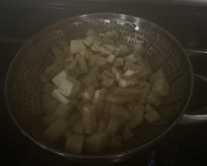 輕斷食:完美瘦身的腸道革命之健康甜品巧克力茄子布朗尼的做法 步驟1