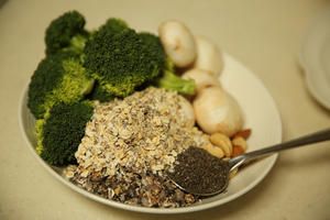 西蘭花蘑菇濃湯 減脂版 飽腹營養(yǎng)健康 早餐 熱湯的做法 步驟1