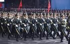 全球乱成一锅粥！中国用阅兵划下红线：谁也别想搞乱！
