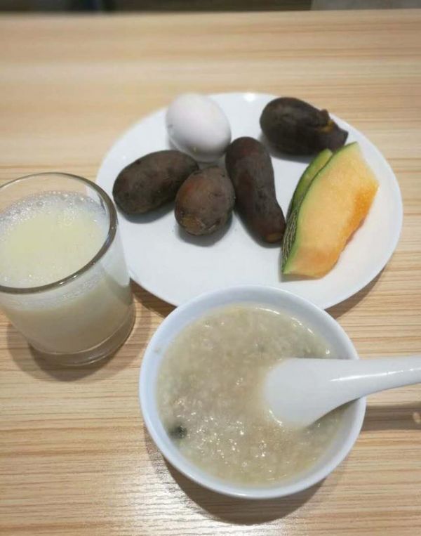 從明星賈靜雯的早餐來看，早餐應(yīng)該如何搭配更加合理一點(diǎn)