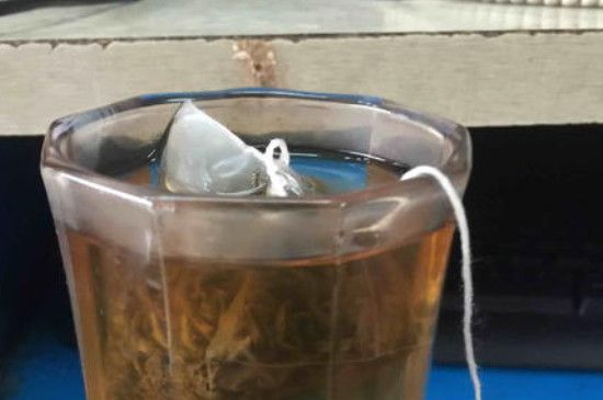 茶包第二天还可以泡么，茶包泡久了会危害健康吗？