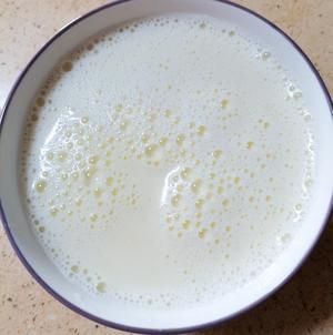 牛奶鸡蛋的做法 步骤4