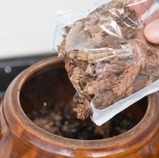 養(yǎng)肝明目：番茄豬肝瘦肉湯