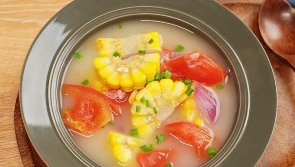 洋蔥西紅柿玉米湯
