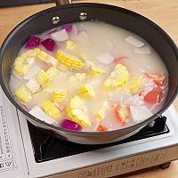 洋蔥西紅柿玉米湯的做法圖解2
