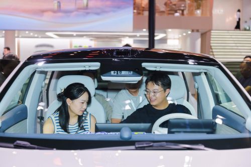 成都車展再引爆！2025款星紀元ET重塑市場格局，定義新豪華標準
