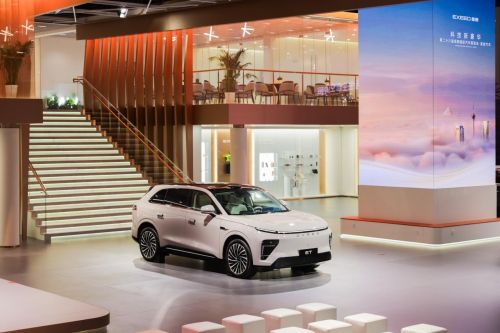 成都車展再引爆！2025款星紀元ET重塑市場格局，定義新豪華標準