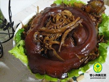 黃花菜燜豬蹄做法