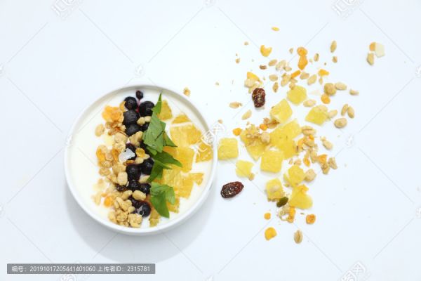 健康轻食酸奶水果捞