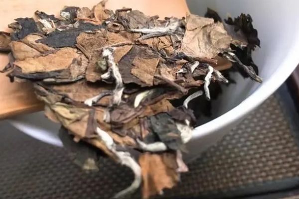 白茶的四大危害，白茶副作用太大了