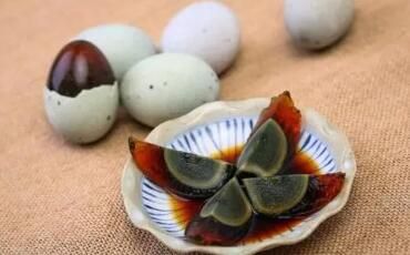 松花蛋的功效與作用