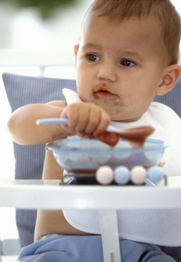 寶寶輔食全攻略（輔食添加時間、選擇、順序、原則）