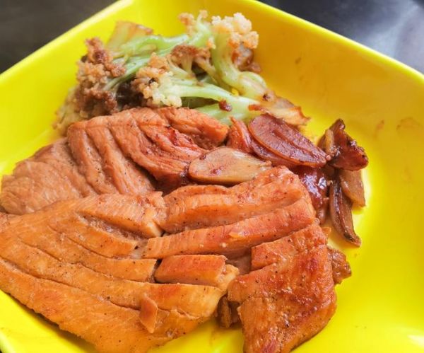 健康低脂無(wú)油版煎雞胸肉的做法