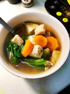 【宿舍小廚01】蔬菜雞胸湯(無(wú)油鹽減脂餐)的做法 步驟5