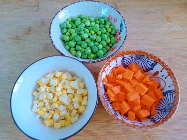 純奶手撕吐司的做法 步驟1