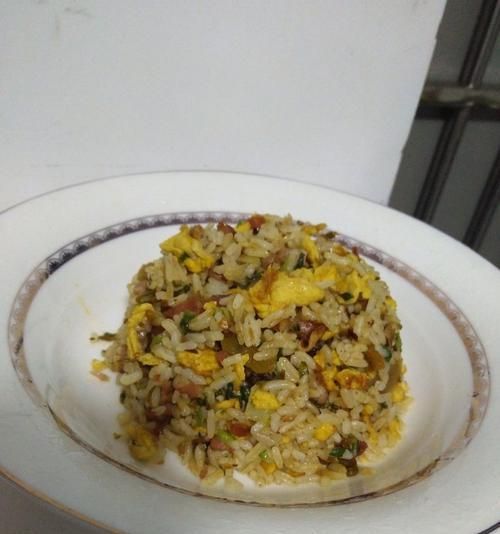 時(shí)蔬蛋炒飯的做法（健康美味）
