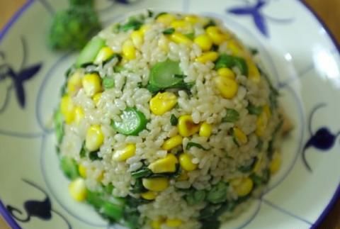 春季芥蘭炒飯大全，健康美味的家常炒飯做法，葷素都有，營養(yǎng)豐富