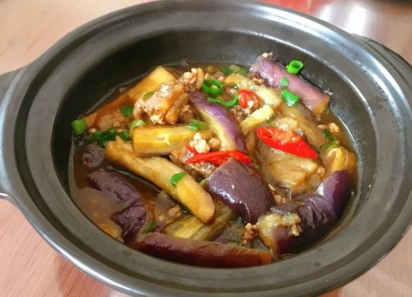 三种蔬菜吸油较多，长肉妥妥的，味道鲜美，但最好少吃点