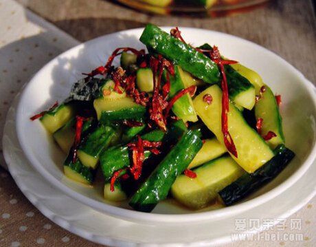 餐桌必備：盤點(diǎn)黃瓜的各種做法