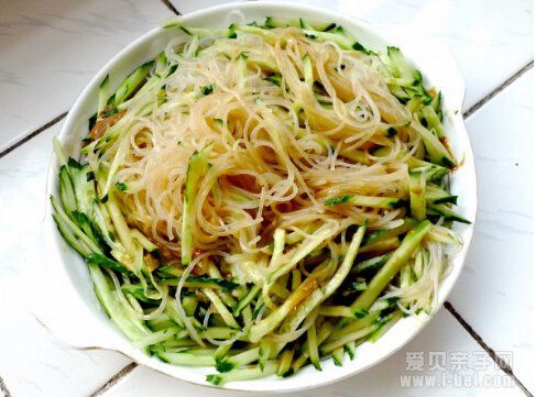 餐桌必備：盤點(diǎn)黃瓜的各種做法